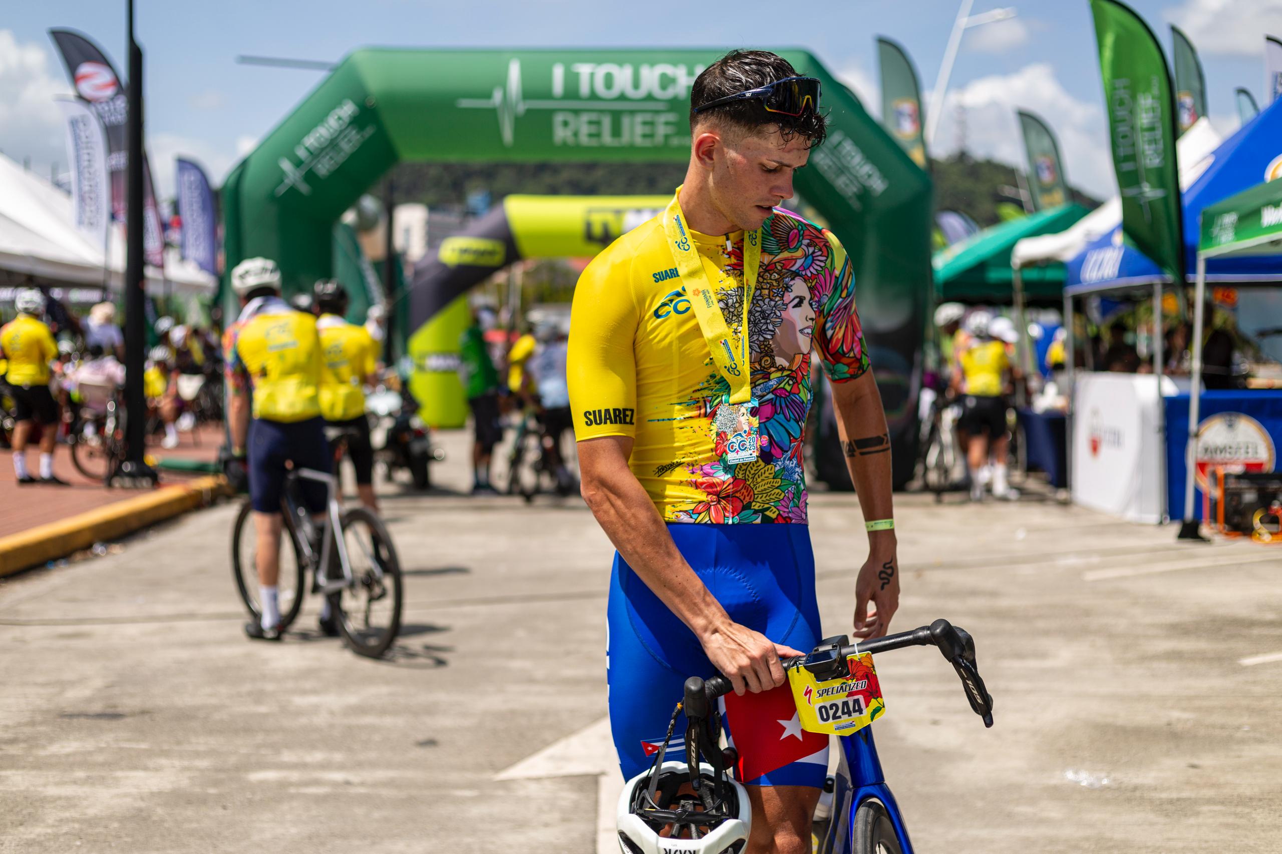 ITouch Relief en un evento de ciclismo en Panamá